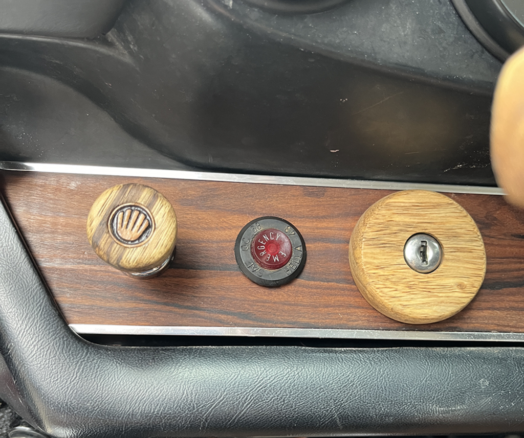 A close up of the wood on the dashboard